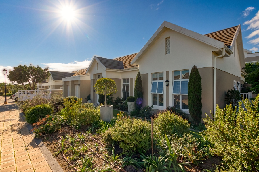 3 Bedroom Property for Sale in The Somerset Lifestyle and Retirement Village Western Cape